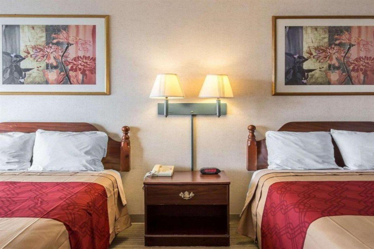 Econo Lodge Calhoun Extérieur photo