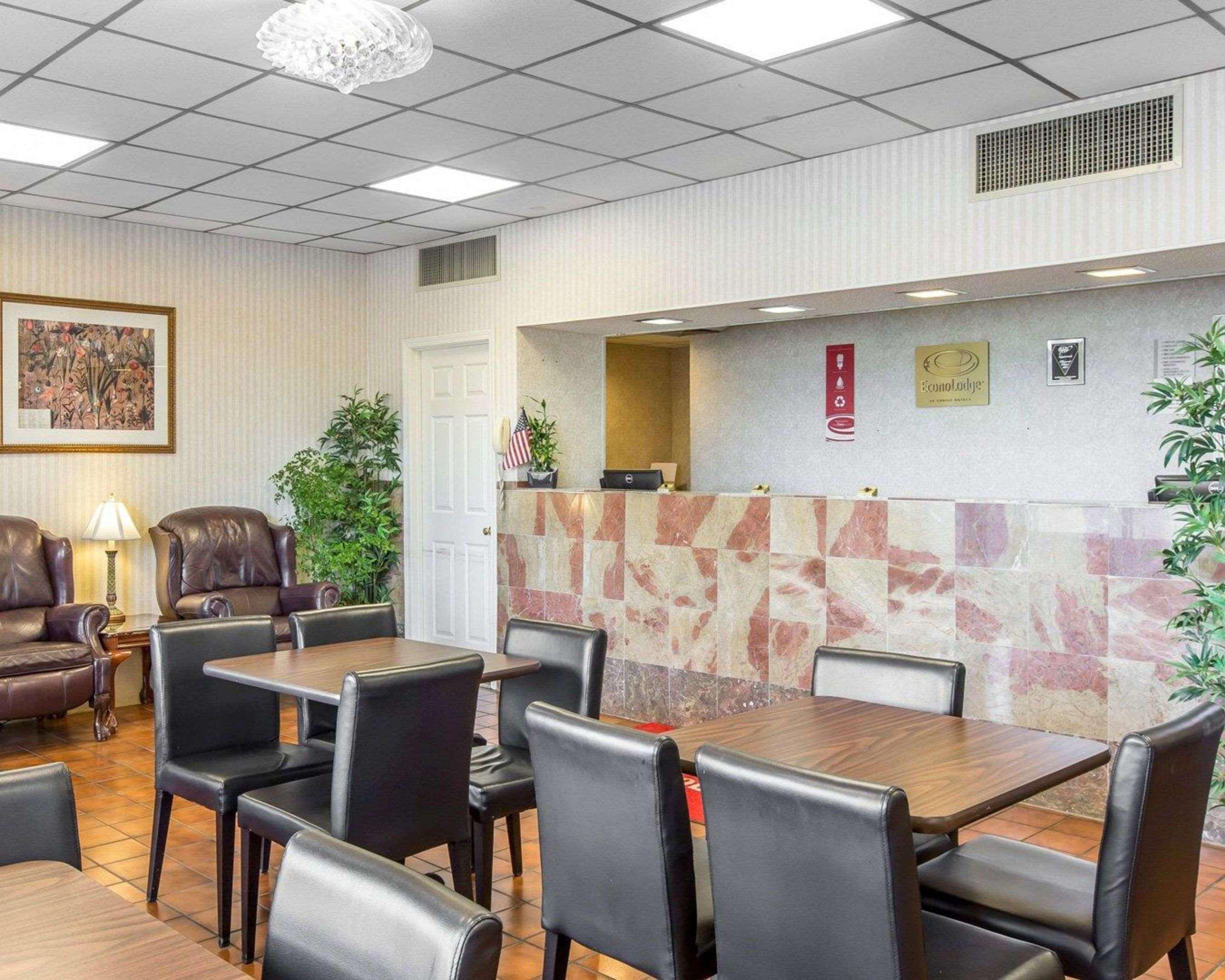 Econo Lodge Calhoun Extérieur photo