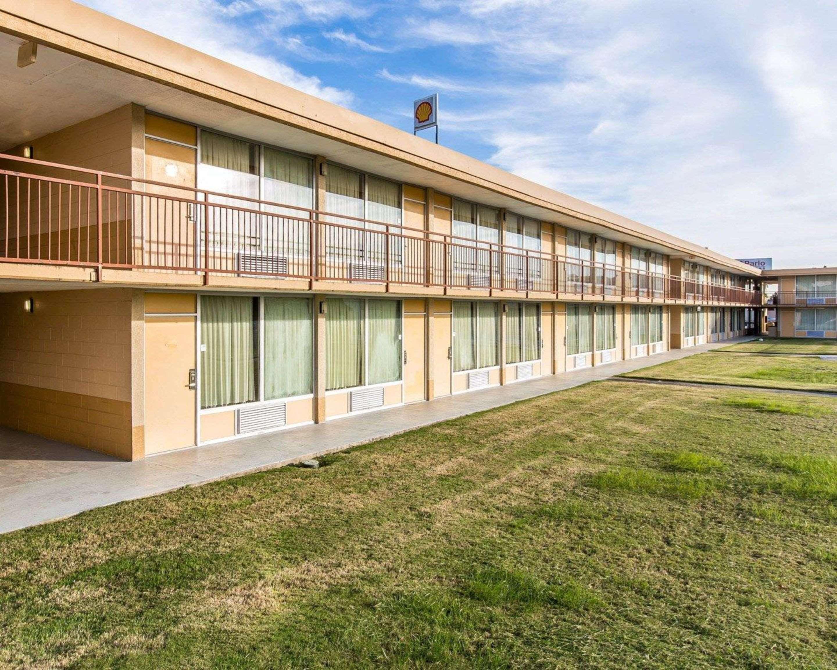 Econo Lodge Calhoun Extérieur photo
