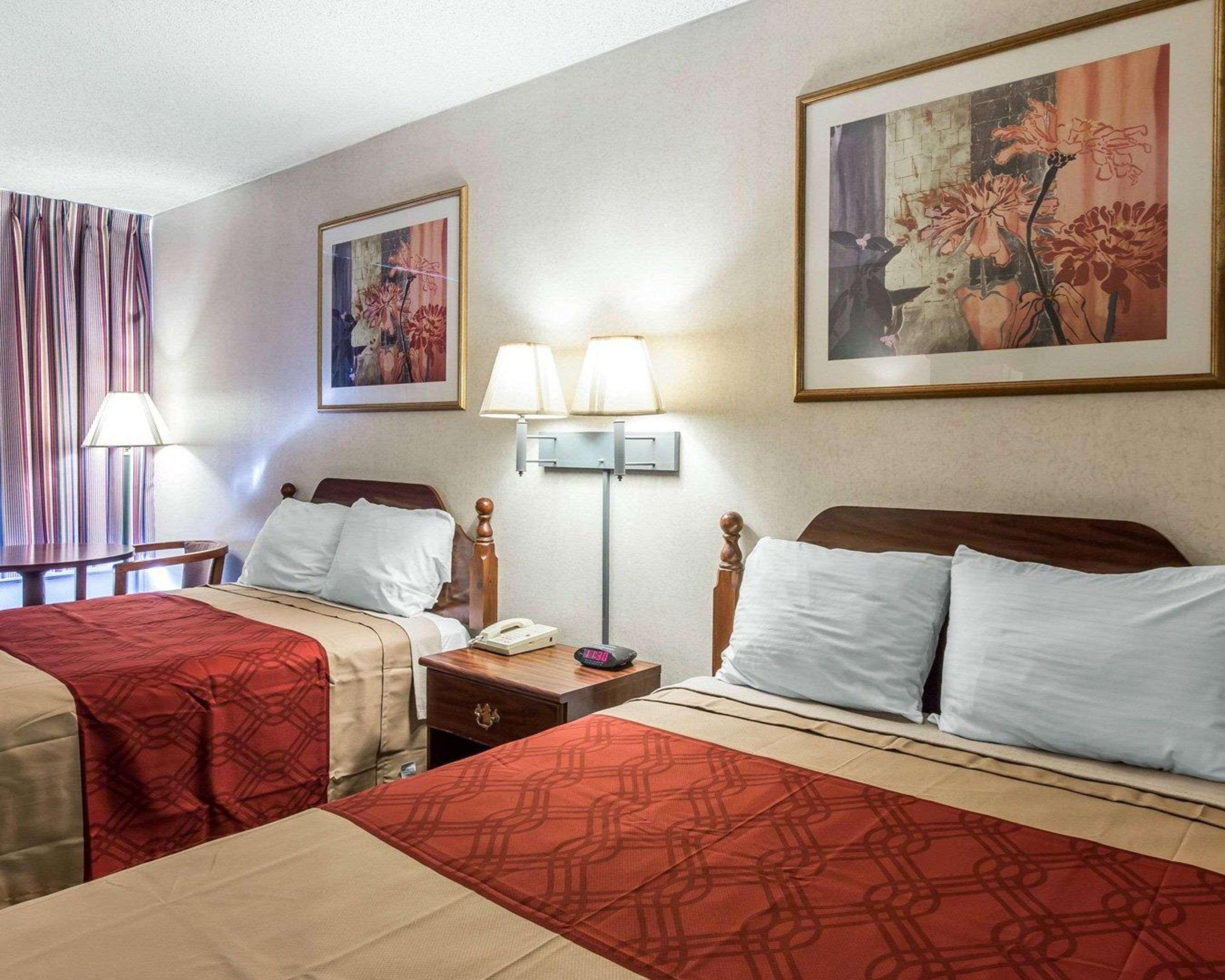 Econo Lodge Calhoun Extérieur photo
