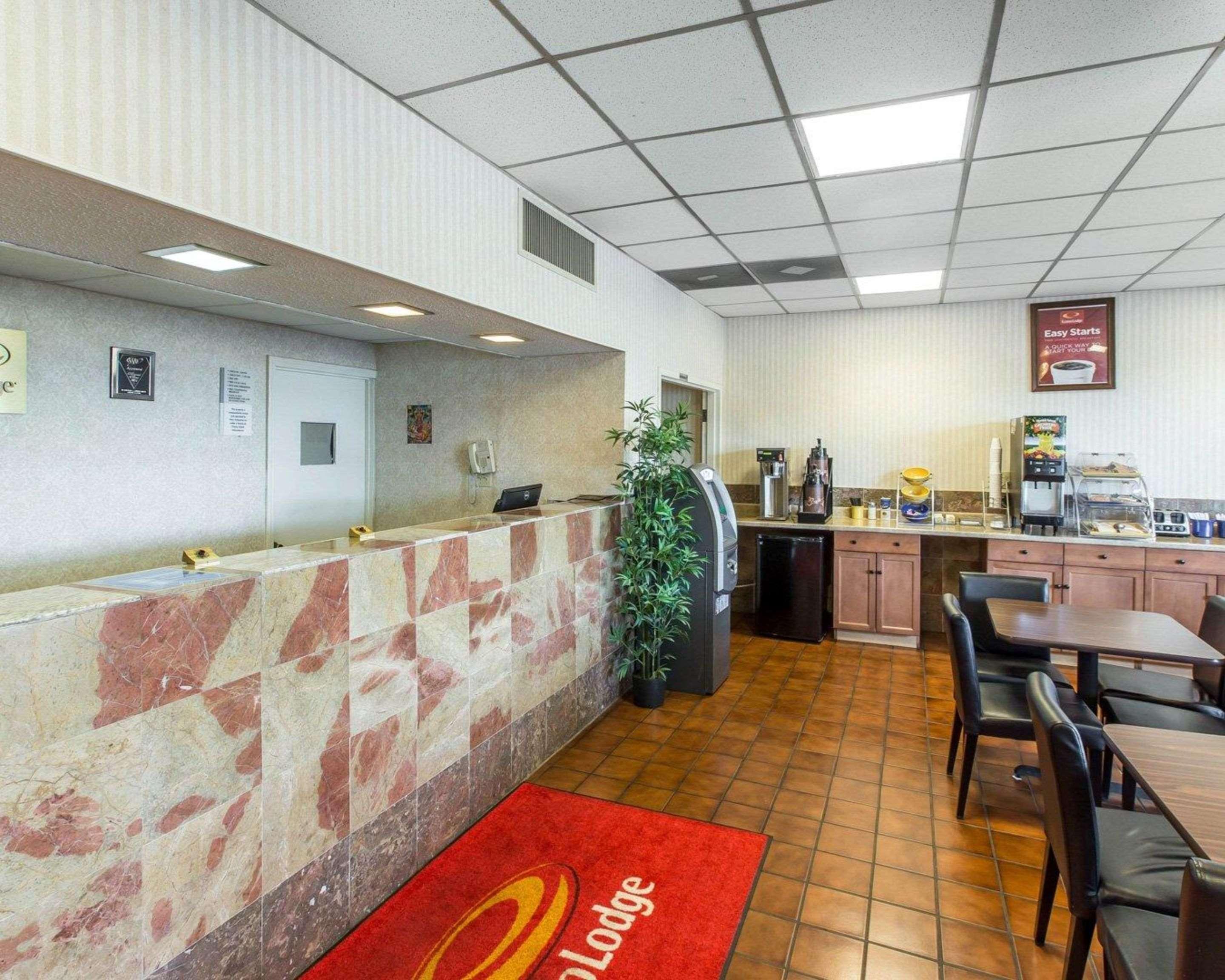 Econo Lodge Calhoun Extérieur photo
